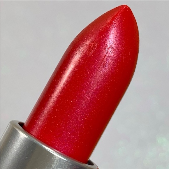 MAC Lipstick Fusion Pink - Picture 6 of 8